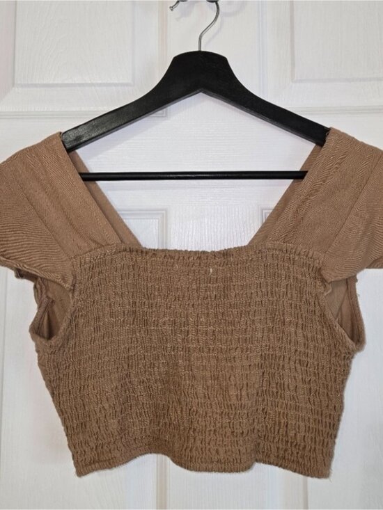 Tops - Crop Top